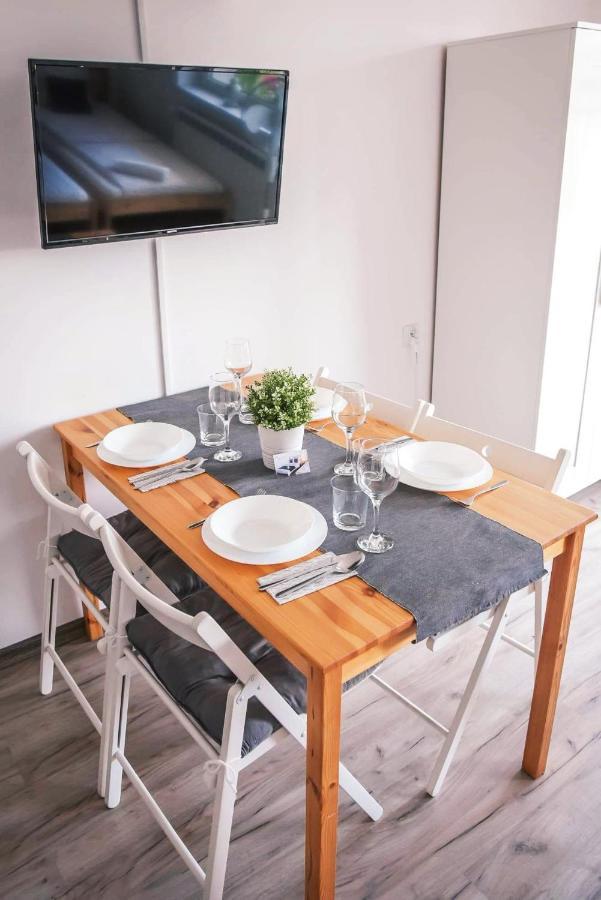 Pokoje I Apartamenty Na Szkolnej Затор Екстериор снимка