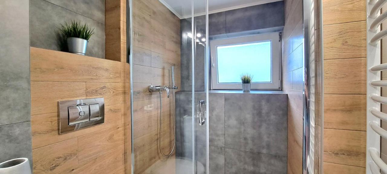 Pokoje I Apartamenty Na Szkolnej Затор Екстериор снимка